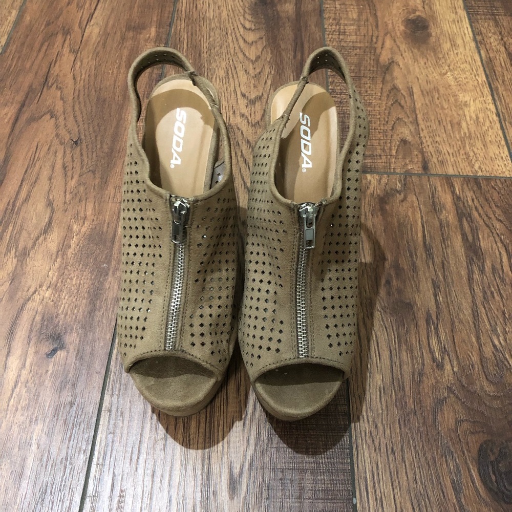 COPY - Beige Wedges